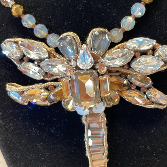 Dragonfly Crystal beaded necklace - Picture 5 of 9